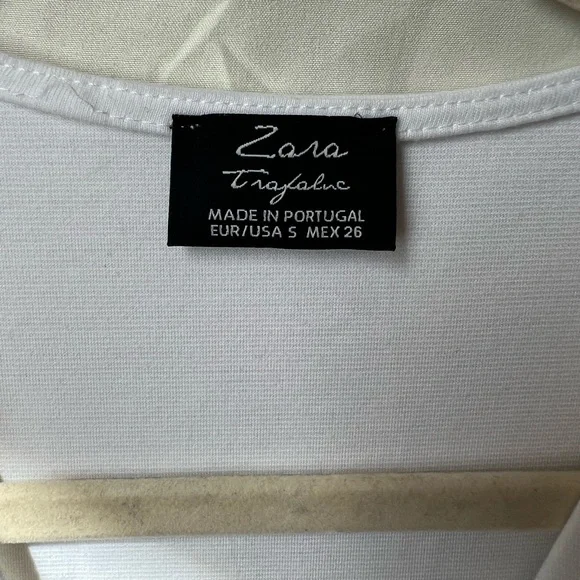 White V-neckline bodycon Zara dress - Picture 3 of 3